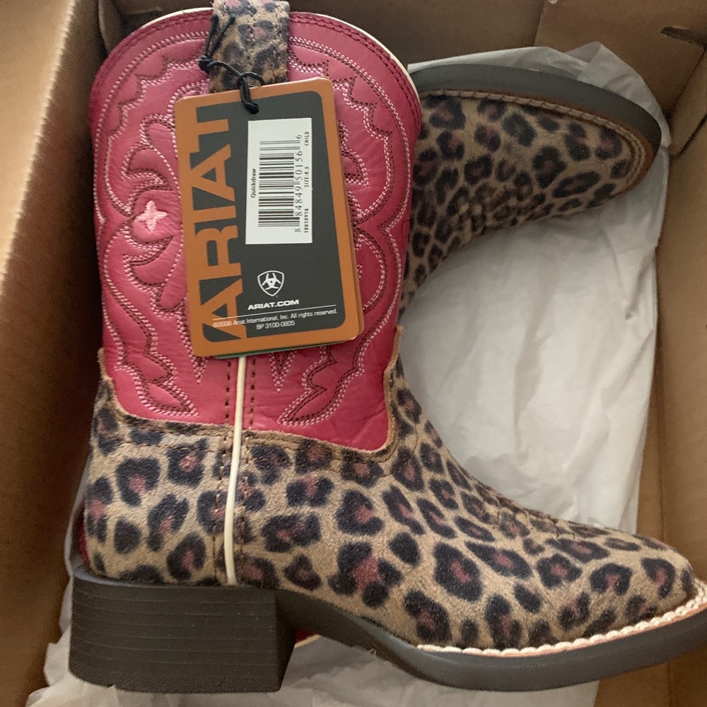 Ariat Girl’s Cowboy Boots. New in box